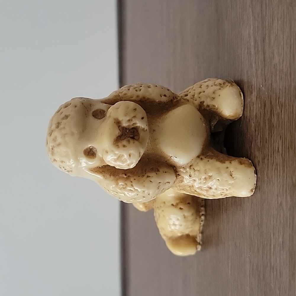Poodle figurine